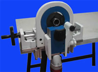 Portable pipe cutted and beveling machine